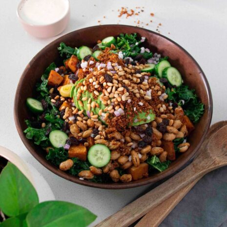 ROASTED PUMPKIN & KALE WARM SALAD IN A BOWL